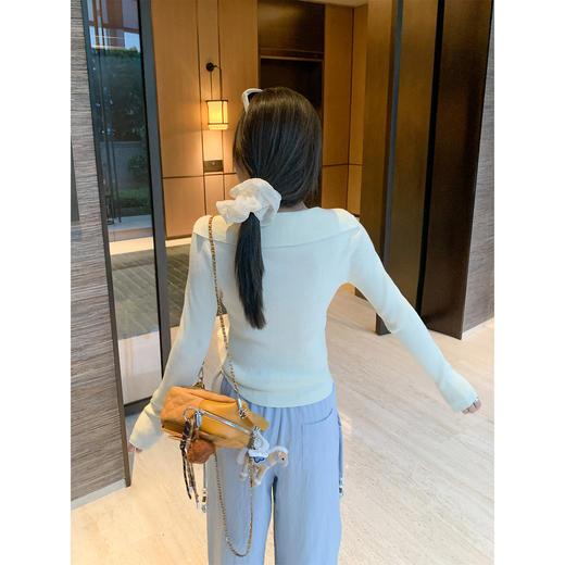 <曾小咸推荐>3.24现货秒杀 ！微信超特价！韩系v领针织衫 日常179.99 立减100 秒杀79.99！！ 商品图4