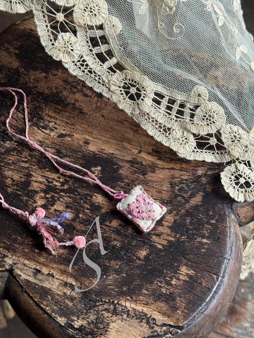 Antomoon 26SS 手工古董珠绣吊坠长项链 商品图7