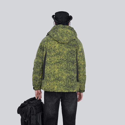 【新品上新】HX 冬季短款带帽棉服休闲醒目S112544258101 商品图3