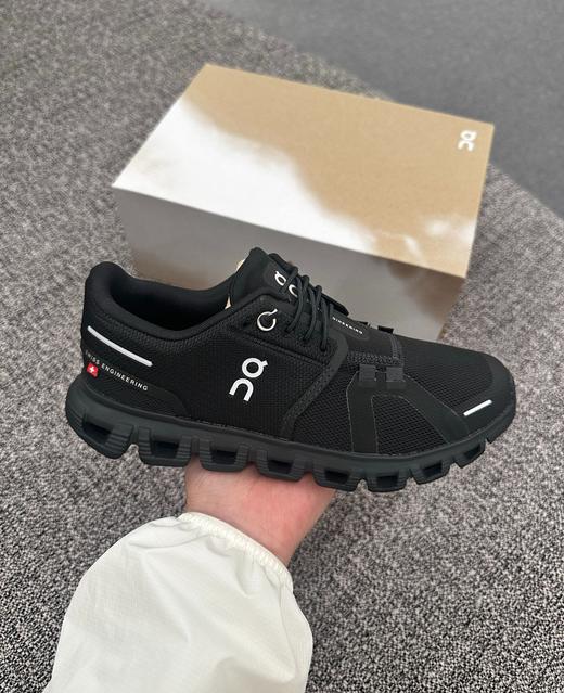 女款运动鞋he 商品图0