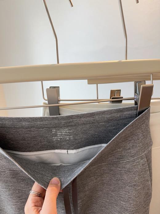 2026春款lulu同款升级款阔裤 裤子采用空气层面料,追求一种恰到好处的宽松度和流畅的垂坠感 商品图5