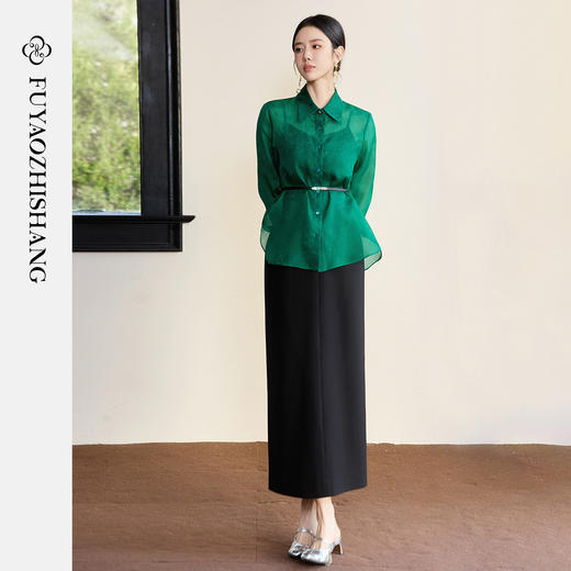 FUYAO扶摇直上 桑蚕丝100%衬衫女古典风七分袖墨绿色翻领气质上衣 商品图3