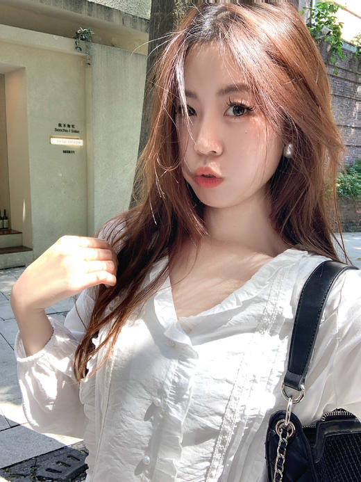 <曾小咸推荐>3.24现货秒杀 ！微信超特价！法式花边V领衬衫 日常169.99 立减90 秒杀79.99！！ 商品图6