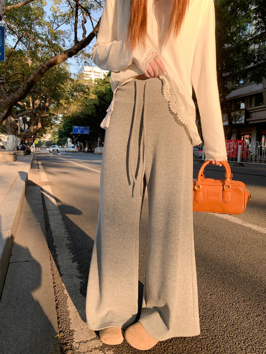 <曾小咸推荐>3.23现货秒杀 ！微信超特价！韩系v领蕾丝花边长袖T 日常149.99 立减80 秒杀69.99！！ 商品图5