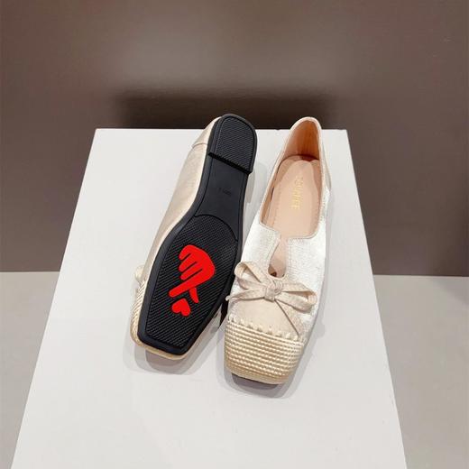 【从容·矜贵】2026法式春秋平底鞋女款百搭缎面编织拼接方头浅口舒适蝴蝶结复古单鞋 商品图2