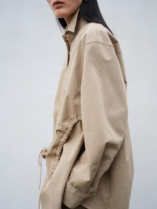 J*BY秀场设计感抽绳廓形率性衬衫 商品图9