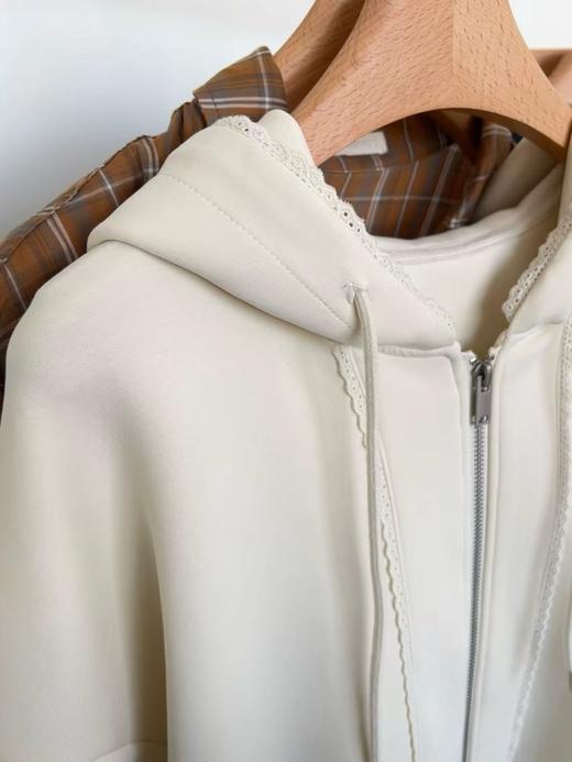 老米优品🎈3-5天！韩代同款。品质nice~《蕾丝花边太空棉卫衣外套》宽松连帽设计，慵懒少女感拉满~ WT260322A 商品图1