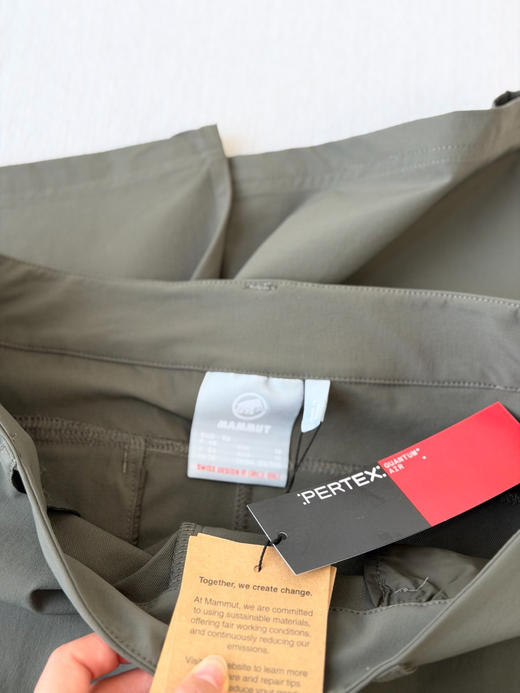 原单正品 Mammut（猛犸象）男士户外机能速干/软壳裤，
颜色：军绿/黑色
尺码：50-52-54-56 商品图6