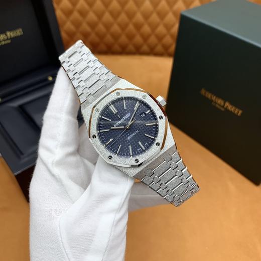 爱彼 离岸橡树系列瑞士自动陀片腕表（霜金41mm） 商品图0