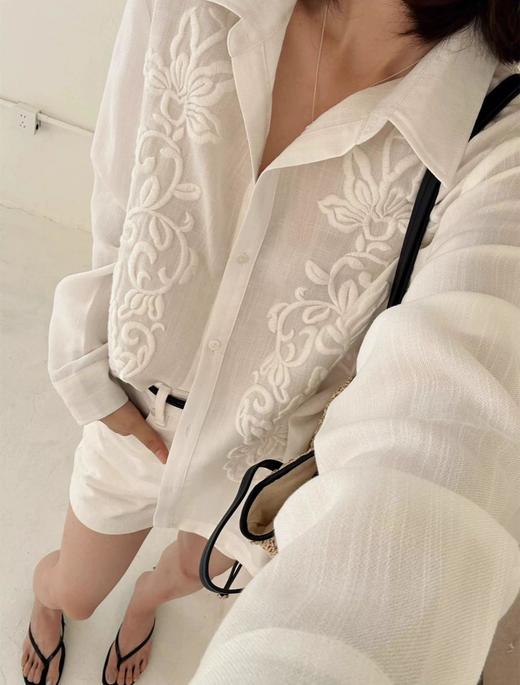 老钱风松弛感万针浮雕刺绣法式衬衫 商品图11