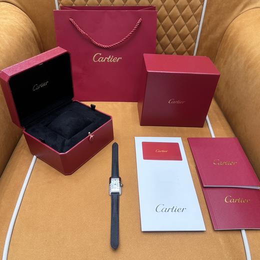 卡地亚 坦克系列鳄鱼皮表带石英瑞士进口超薄高效能机芯腕表 尺寸:41.6x22.6mm 商品图5