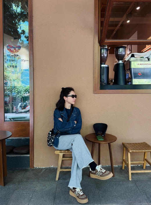 26春夏--腿型救星~巨显瘦显腿直毛边脚口直筒休闲裤【包邮+三天无理由退换】 商品图3