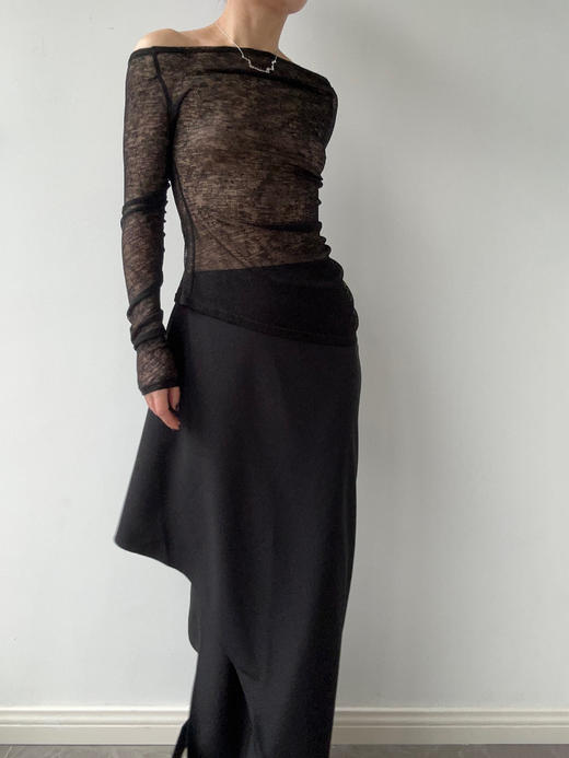 ranyepersonal｜PARADOX25RO02-2 不规则褶皱黑色打底衫 [ 黑 ] 商品图10