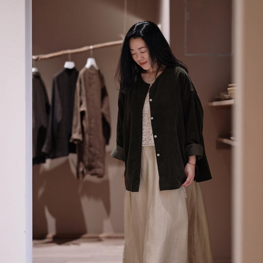 黄阿福  匹马棉灯芯绒小圆领开衫 商品图3