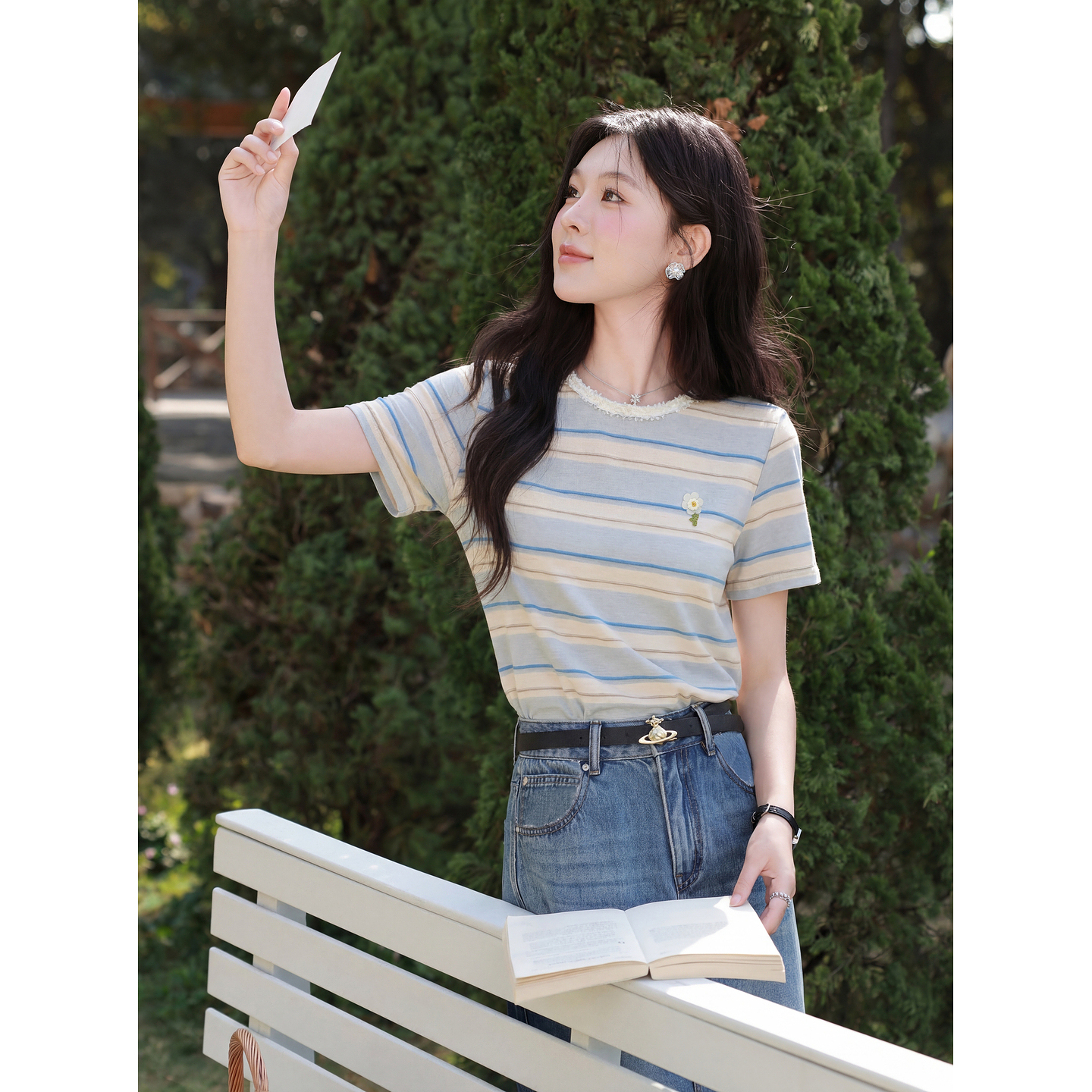 鹿向南「蓝沁冰茶」气质蓝色条纹T恤女夏季新款法式洋气短袖上衣
