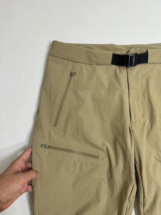 原单正品 xb旷野隐者系列，

软壳长裤，立体裁剪，超舒适，

只有 S码 适合130斤以下

原价1990 商品图3