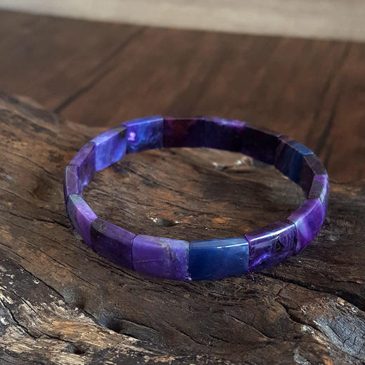 【天然正品】天然约9.5*12.3MM皇家紫配星际蓝色老矿舒俱来手牌手串17CM（弹力绳）020326NJM11 商品图2