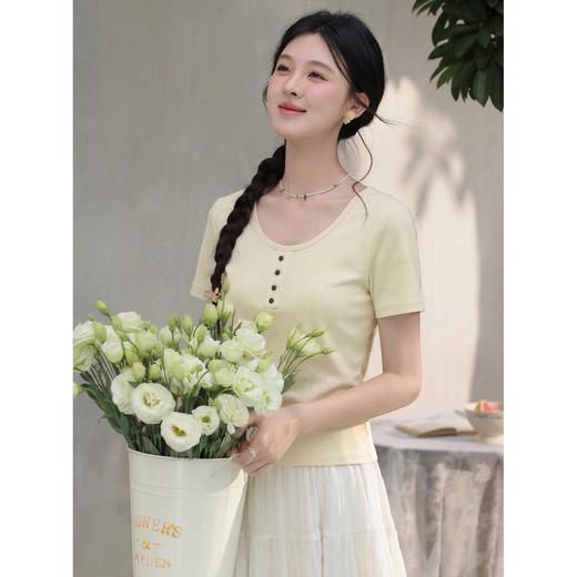 鹿向南「夏星茉屿」黄色圆领短袖T恤女夏季2026新款收腰短款上衣 商品图1