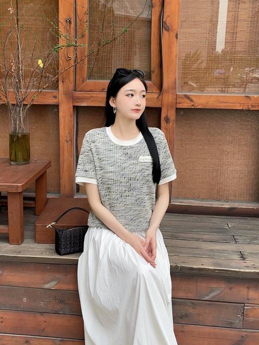 法式小香风肌理感浮雕钉珠拼色圆领短袖T恤 商品图3