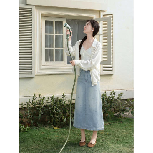 鹿向南「青枝绾裾」蓝色半身裙女夏新款时尚印花设计中长款A字裙 商品图3