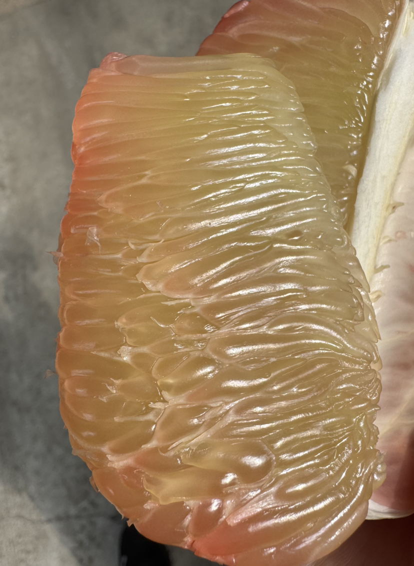 【进口】＃Medusa泰国香槟金丝柚#柚香赛过任何一个品种的柚子，丝丝饱满，清甜水嫩，回味清冽，清新口气，解腻消食。