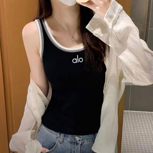 一店z 健身瑜伽必备！𝐚𝐥𝐨一体式无骨拼接背心带胸垫免穿文胸 商品图3