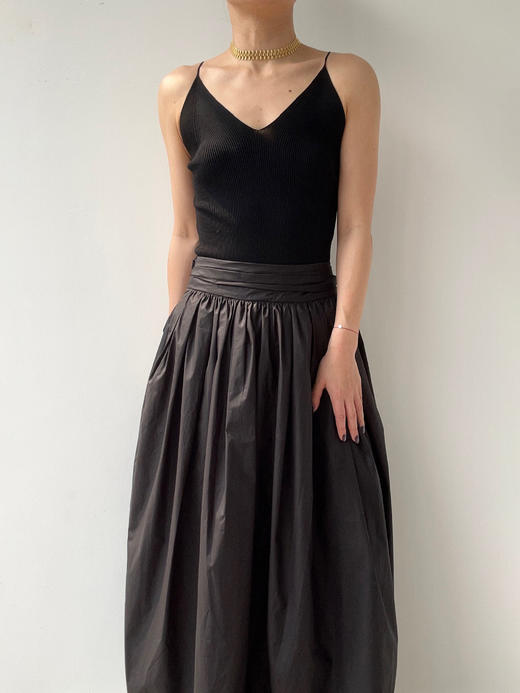 YANYI CHANG｜91910910 无缝正反两穿V领吊带上衣 [ 黛墨黑 ] 商品图2