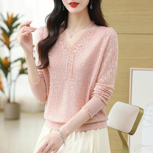 佐姿莎 蕾丝花边/提花钉珠针织衫合集  V 领设计 蕾丝花边/提花钉珠点缀 软柔滑糯 云朵般触感 温柔优雅 商品图6