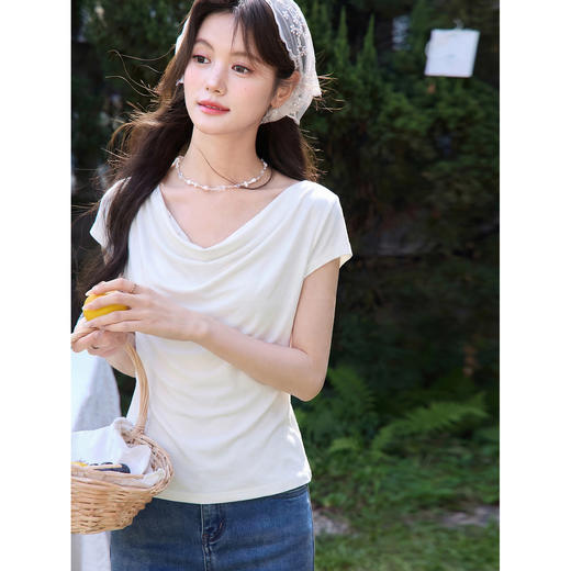 鹿向南「浅野含甜」白色短袖T恤女夏新款时尚百搭设计感显瘦上衣 商品图3
