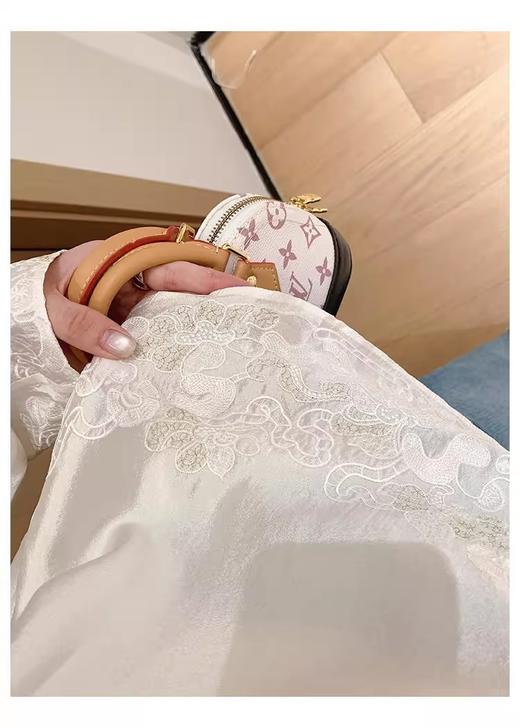 国风新中式重工人丝炒色刺绣珠片马甲＋小衫 商品图14