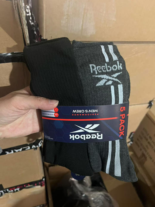 出口美国订单，正品锐步男士高帮训练袜
吸湿排汗缓震毛巾袜，均码40-45
五双一卡，两卡十双99包邮
每卡都有二个款混搭，没有拆搭 商品图3