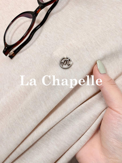 专柜实拍【莱赛尔+绵羊毛】拉夏贝尔/La Chapelle舒适好穿四色圆领字母标下摆弧形显瘦长袖T恤 商品图4