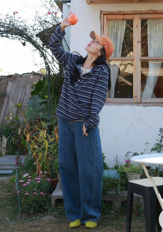 老米优品🎈预售7天！超显瘦！软fufu的春日触感~《假两件设计感半开襟条纹TEE》春天的松弛感，一件条纹T就够了🌿T260322A 商品图4