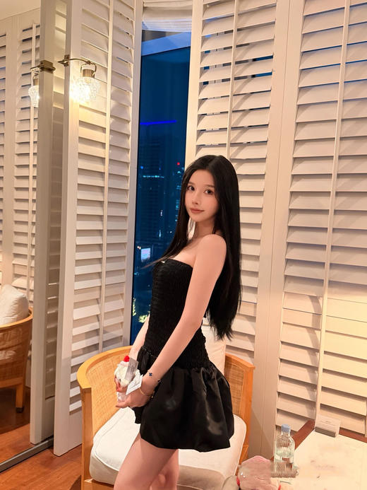 【非质量问题不退换】MiuMiu 26早春新款连衣裙（XHH） 商品图5