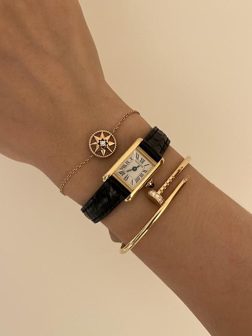 卡地亚 坦克系列W5200002 采用瑞士进口超薄石英机芯 腕表 18K黄金表壳尺寸：31x24.4mm 商品图7