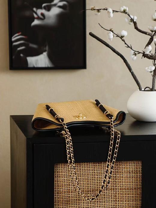 香奈儿 26C 拉菲草编织托特包 小号 （LZ） 商品图3