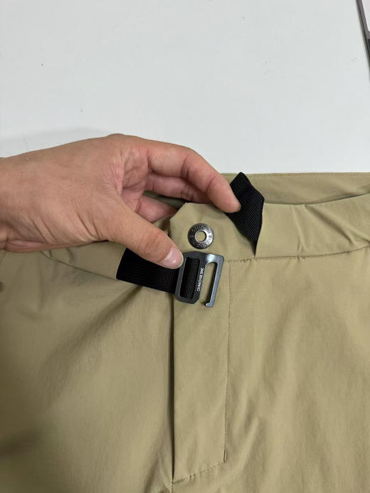 原单正品 xb旷野隐者系列，

软壳长裤，立体裁剪，超舒适，

只有 S码 适合130斤以下

原价1990 商品图4