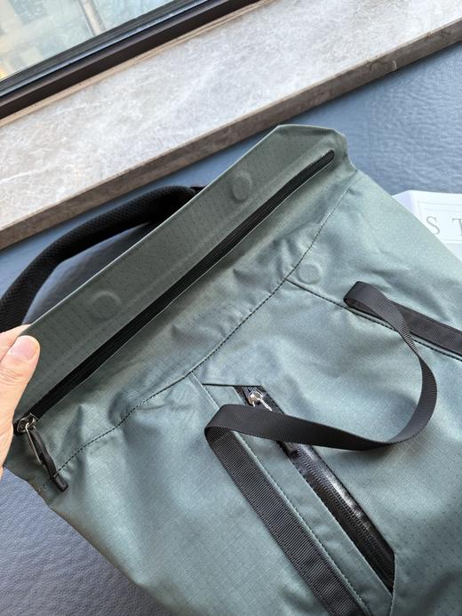 信封邮差来啦～等太久了吧，通勤或者旅游无敌，空间可以放下12.9寸的ipad 商品图3