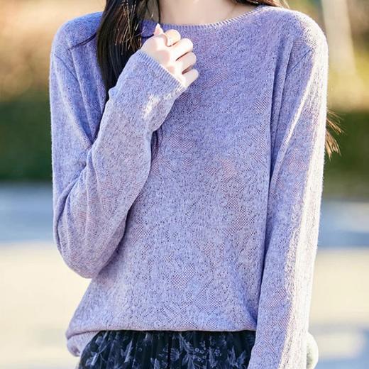 佐姿莎 松弛感亮丝提花羊毛莱混纺针织上衣  面料松软贴肤 镂空设计 透气不闷汗 精致提花 温柔高级 商品图3