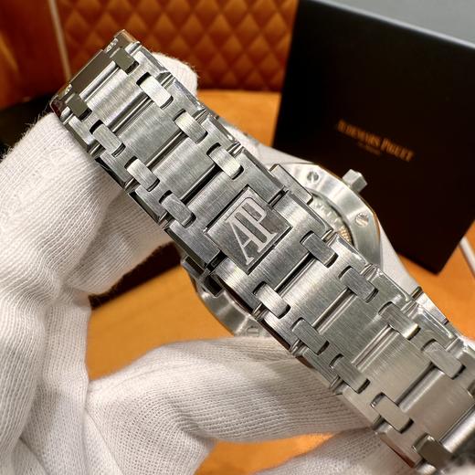 皇家橡树系列 腕表 采用原版爱彼Cal.2121一体复刻机芯尺寸:39X8.1mm 商品图6