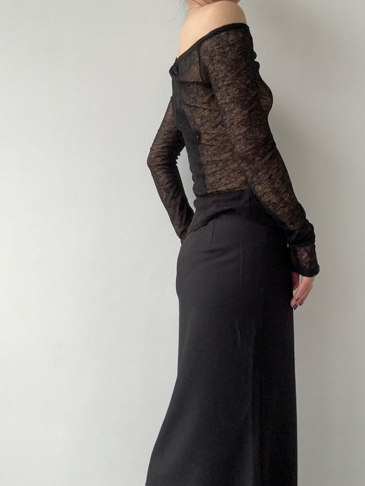 ranyepersonal｜PARADOX25RO02-2 不规则褶皱黑色打底衫 [ 黑 ] 商品图2