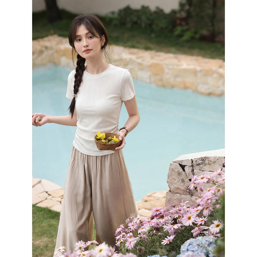 鹿向南「浅屿轻吟」白色收腰显瘦短袖T恤女夏季新款气质针织上衣 商品图1