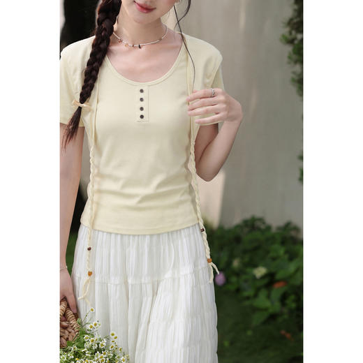 鹿向南「夏星茉屿」黄色圆领短袖T恤女夏季2026新款收腰短款上衣 商品图4