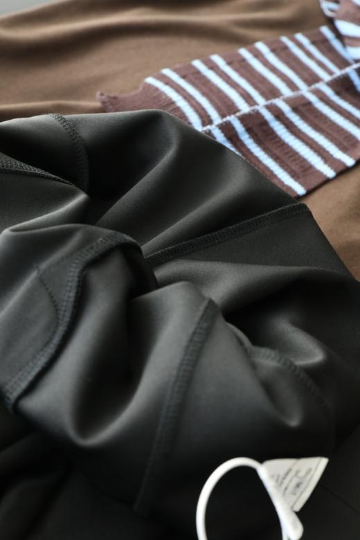 『弹弹裤』四面弹显瘦遮肉松紧腰微喇黑色长裤 商品图13