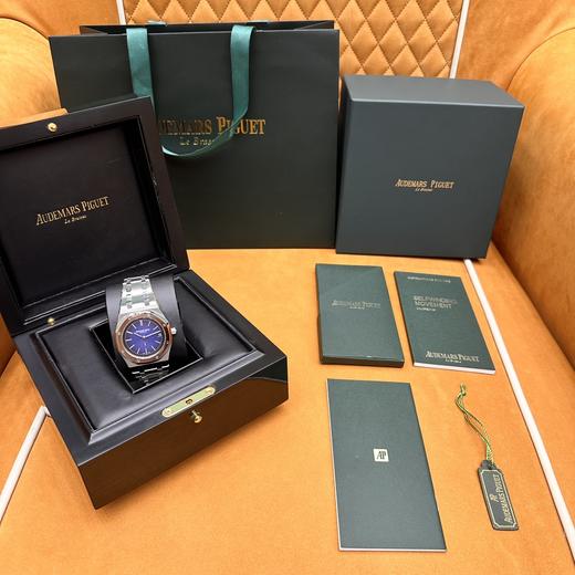 爱彼皇家橡树系列腕表 搭载了经典的Calibre 2121机芯，超薄设计自动上链（39mm） 商品图9