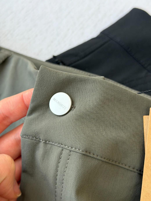 原单正品 Mammut（猛犸象）男士户外机能速干/软壳裤，
颜色：军绿/黑色
尺码：50-52-54-56 商品图4