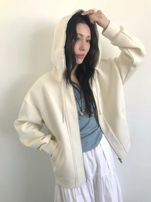 老米优品🎈3-5天！韩代同款。品质nice~《蕾丝花边太空棉卫衣外套》宽松连帽设计，慵懒少女感拉满~ WT260322A 商品图3