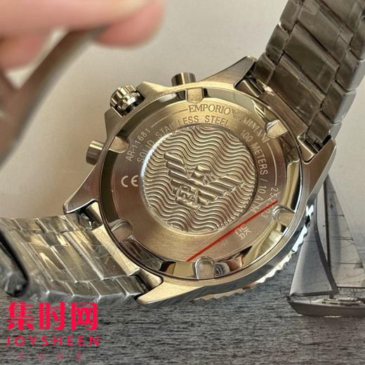 原单阿玛尼AR11681 新款太阳能 男士腕表
机芯：原装进口石英机芯 商品图6