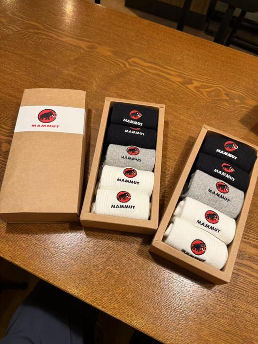 F032362简约大气时尚潮流休闲运动男女同款一盒5双中筒袜 商品图0