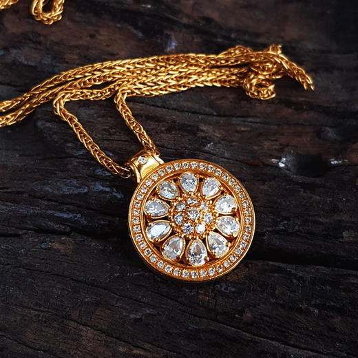 老铺古法足金柠檬片太阳花（3号）梨型钻石（小号）锁骨链 链长：46CM（长度可调节）220326NJS03 商品图2